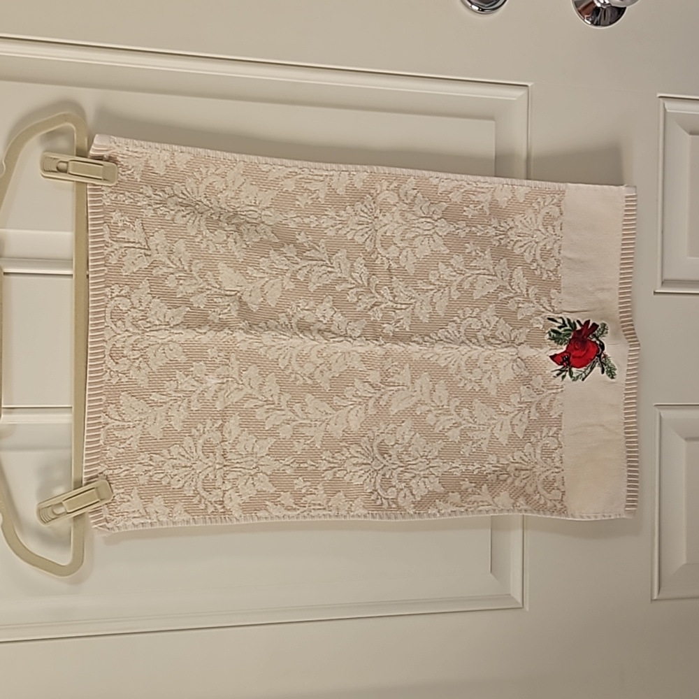 3 St. Nicolas Square Christmas Holiday Dish Towels